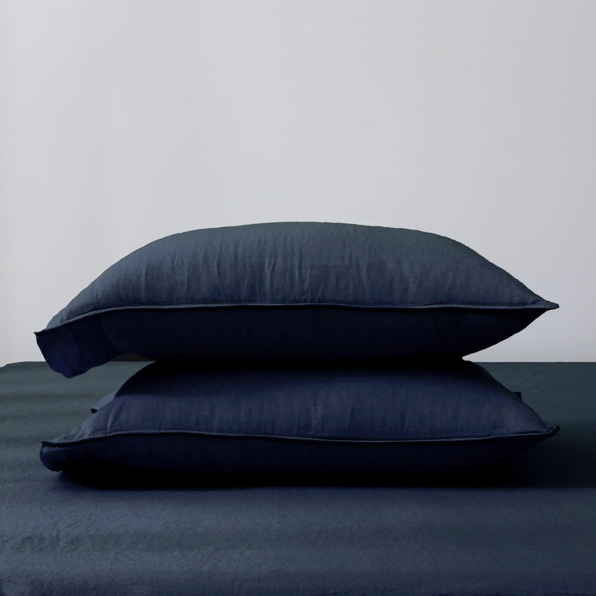 Navy Blue Linen Pillowcase Set - Linen Time